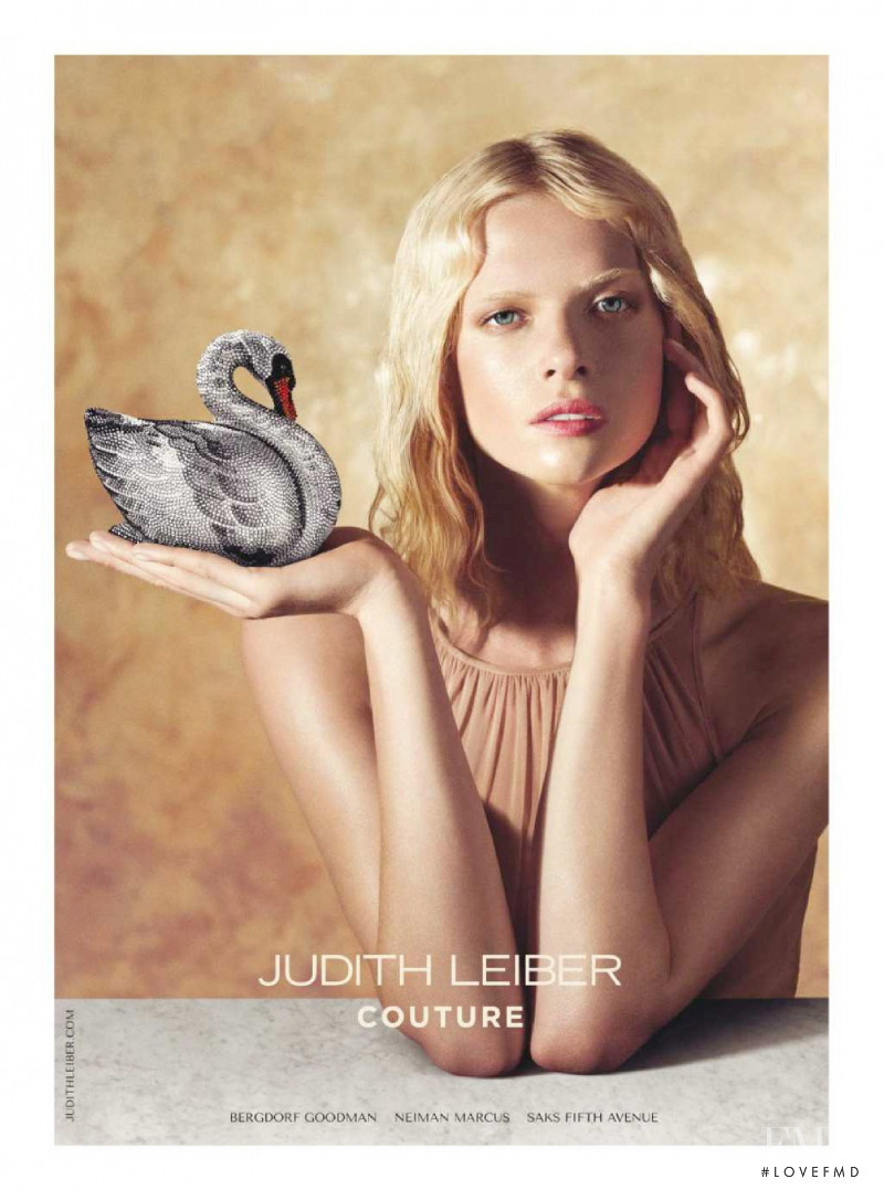 Judith Leiber advertisement for Spring/Summer 2016