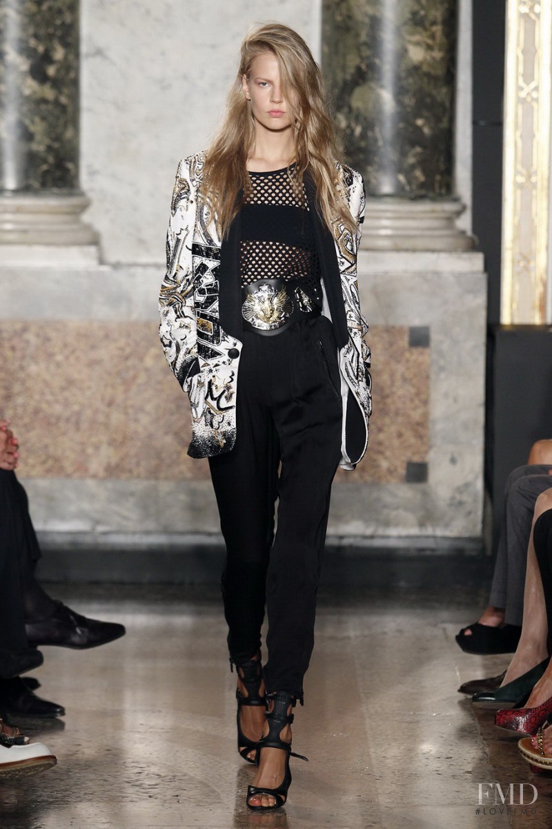 Elisabeth Erm featured in  the Pucci fashion show for Spring/Summer 2014