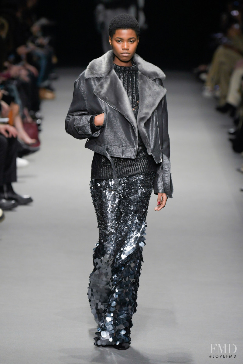 Victoria Fawole featured in  the Alberta Ferretti fashion show for Autumn/Winter 2022