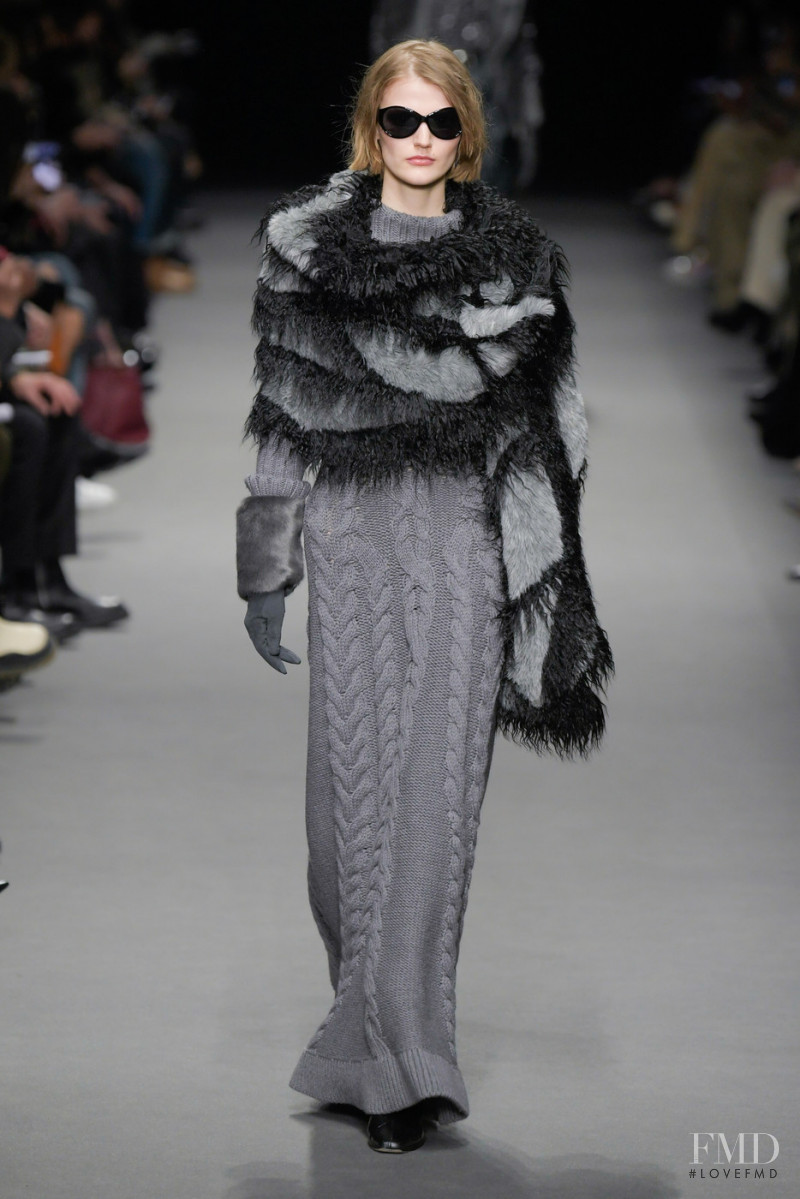 Ireen Tabolova featured in  the Alberta Ferretti fashion show for Autumn/Winter 2022