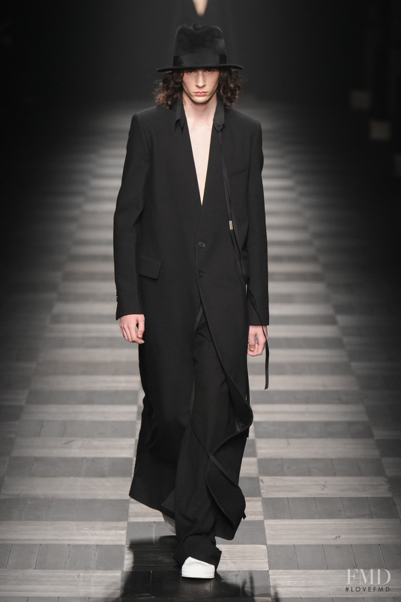 Ann Demeulemeester fashion show for Autumn/Winter 2022