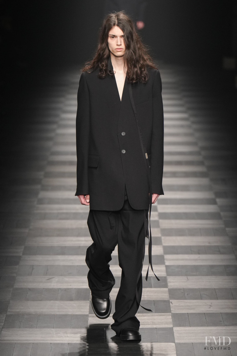 Ann Demeulemeester fashion show for Autumn/Winter 2022