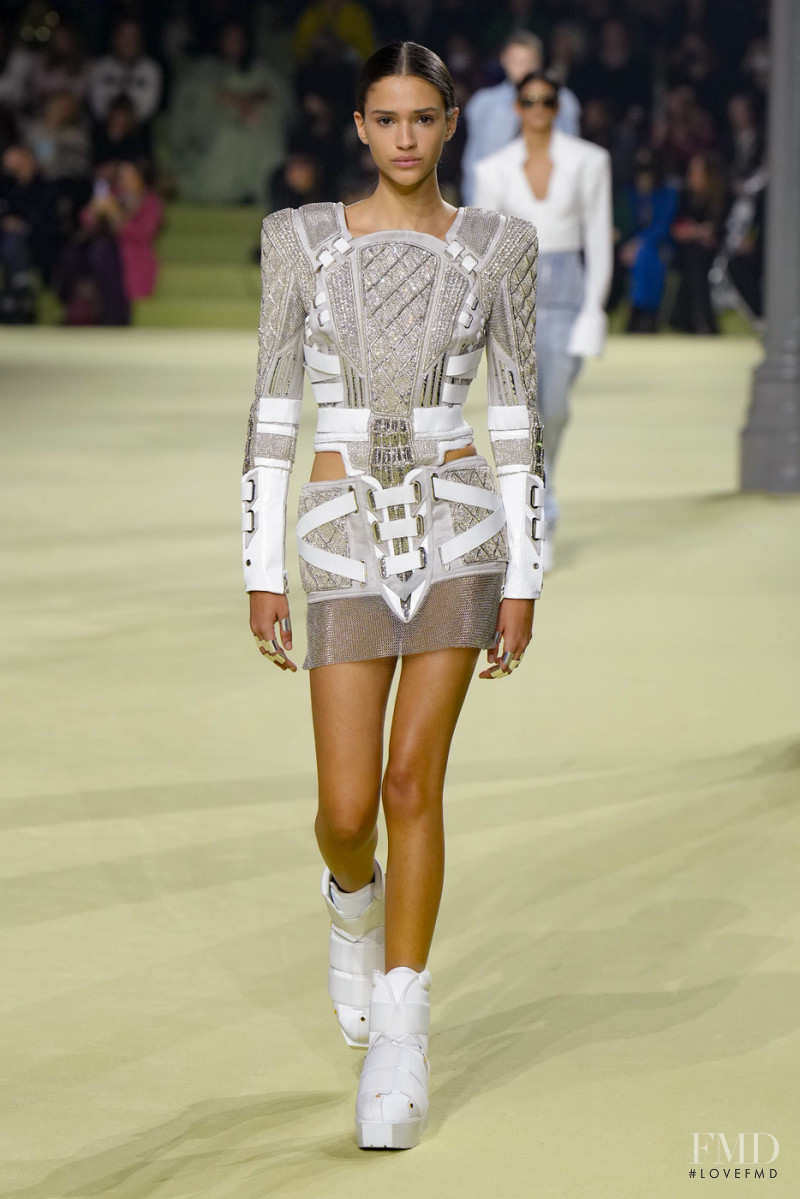 Catarina Guedes featured in  the Balmain fashion show for Autumn/Winter 2022
