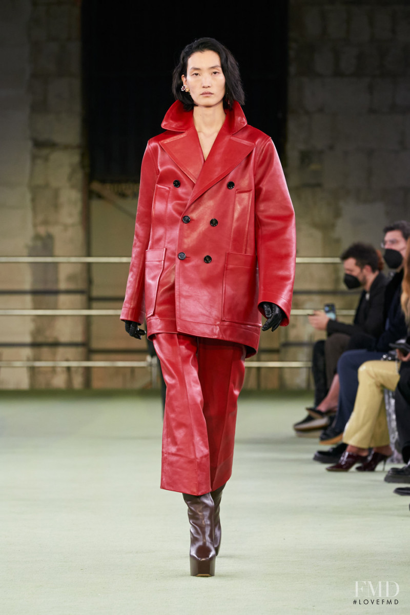 Lina Zhang featured in  the Bottega Veneta fashion show for Autumn/Winter 2022