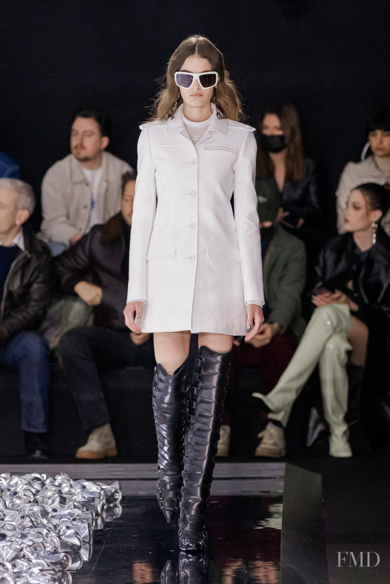 Esra Turkkanli featured in  the André Courrèges fashion show for Autumn/Winter 2022