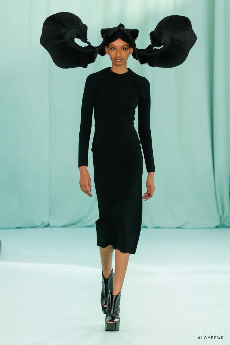 Ugbad Abdi featured in  the Del Core fashion show for Autumn/Winter 2022
