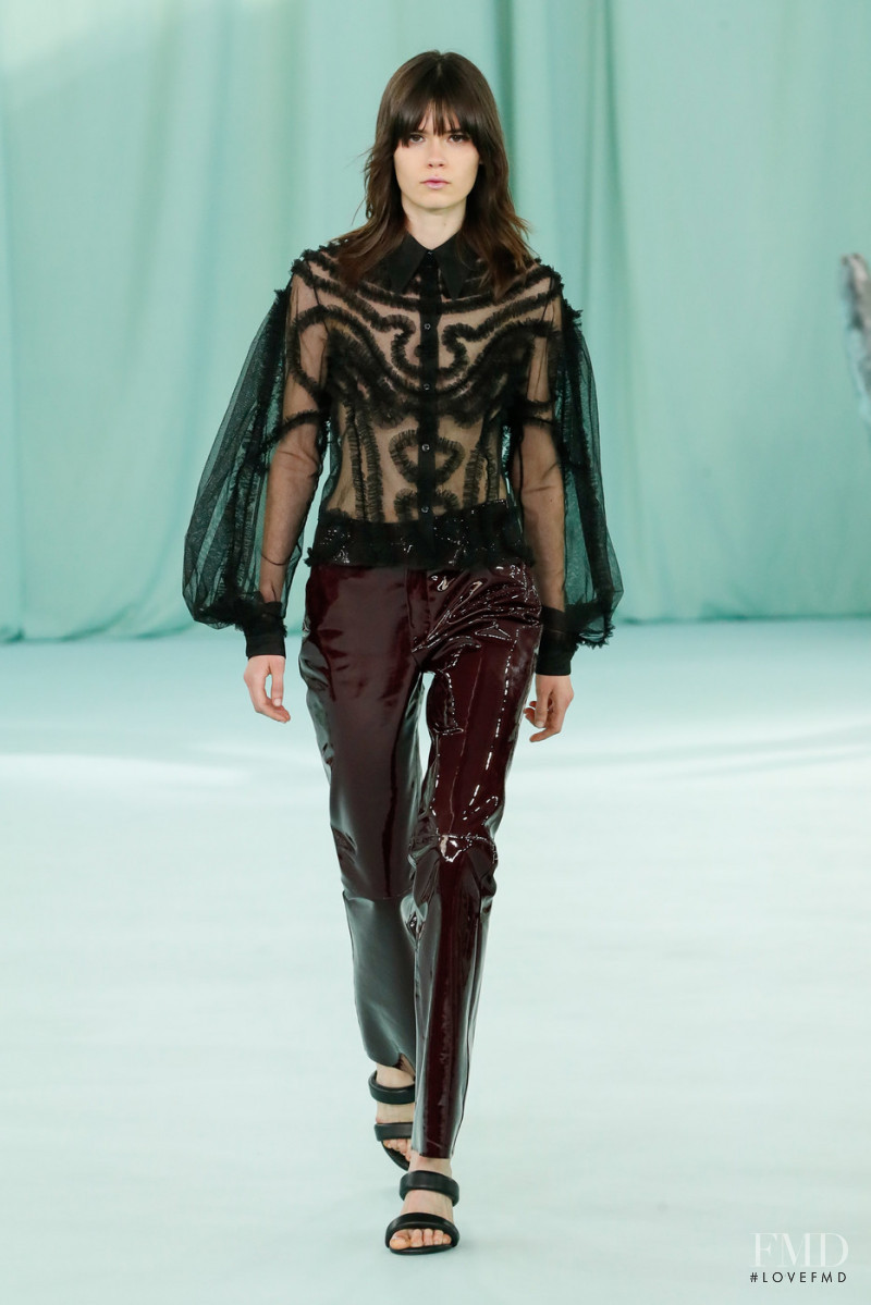 Julie Topsy featured in  the Del Core fashion show for Autumn/Winter 2022