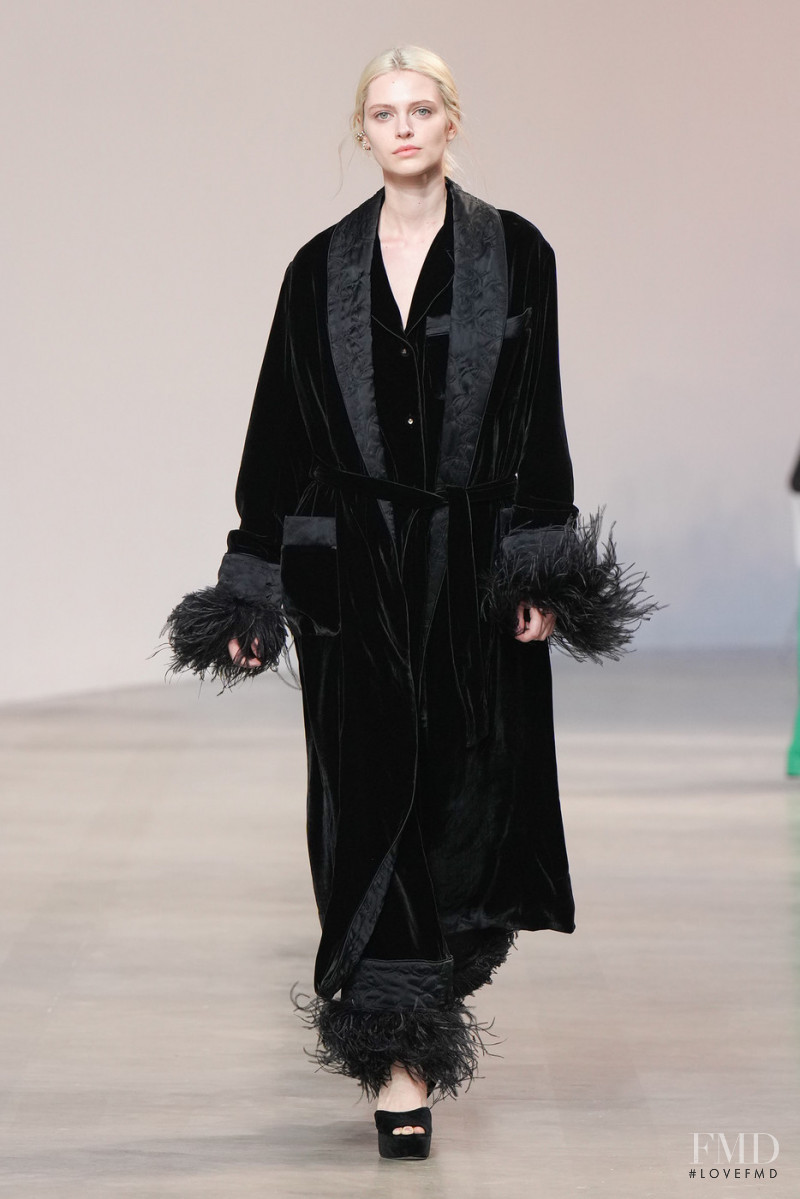 Elie Saab fashion show for Autumn/Winter 2022