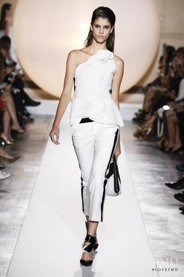 Antonina Petkovic featured in  the Roland Mouret fashion show for Spring/Summer 2014