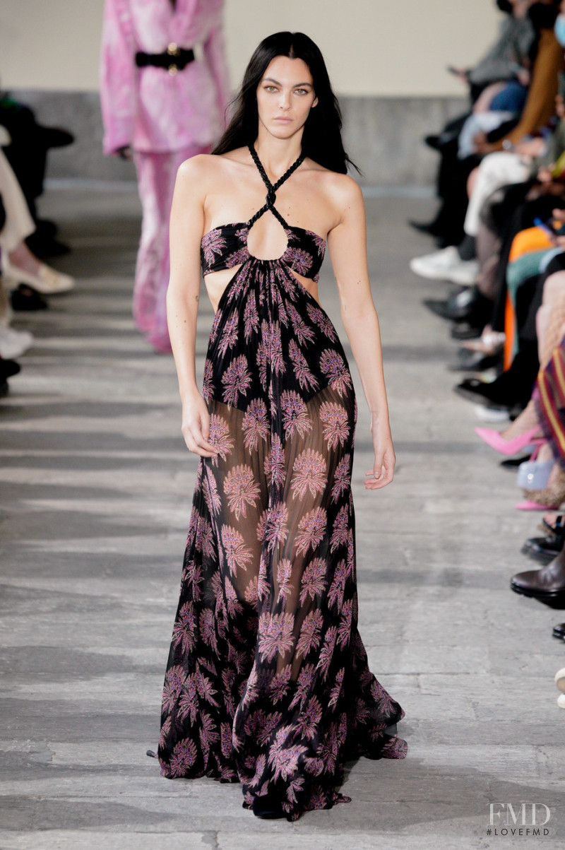 Vittoria Ceretti featured in  the Etro fashion show for Autumn/Winter 2022