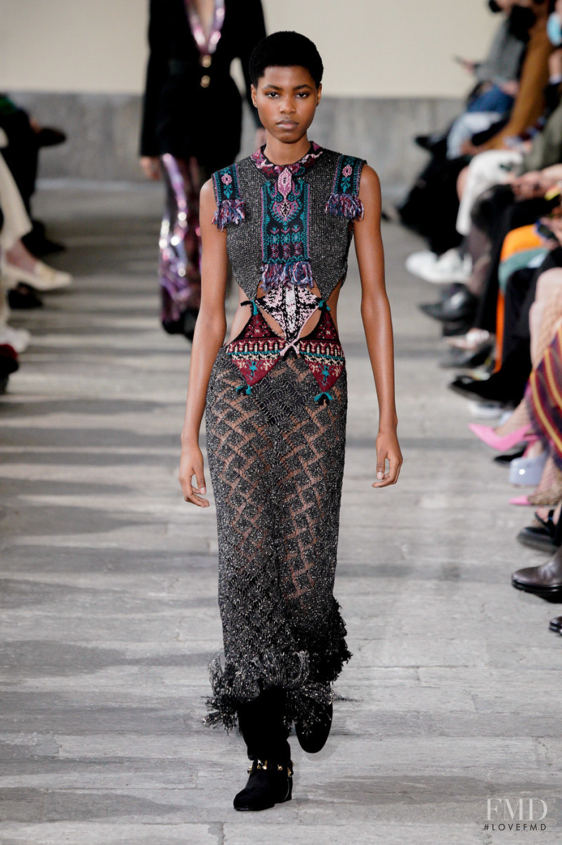 Victoria Fawole featured in  the Etro fashion show for Autumn/Winter 2022