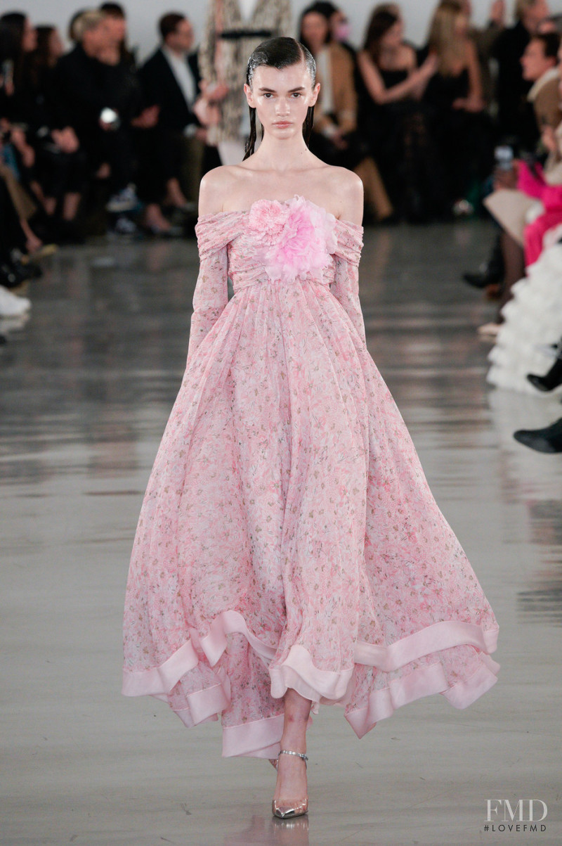 Giambattista Valli fashion show for Autumn/Winter 2022