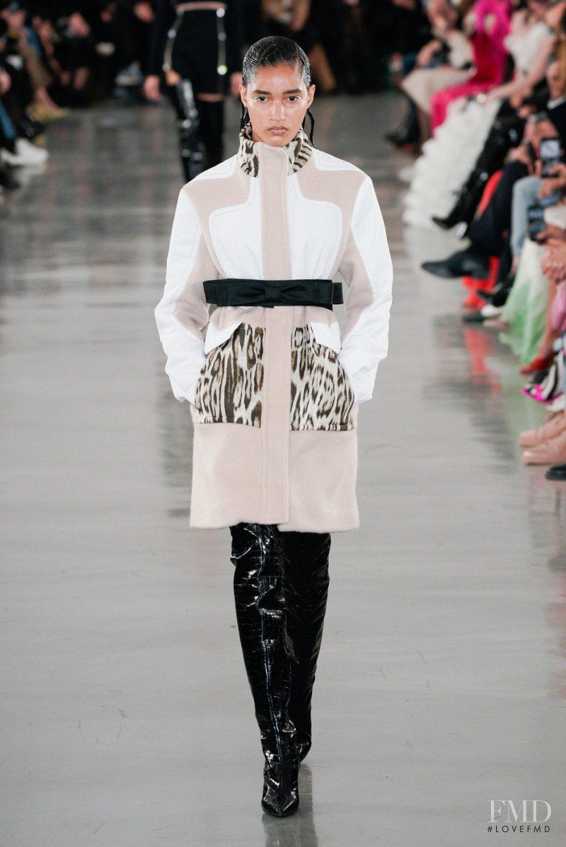 Giambattista Valli fashion show for Autumn/Winter 2022