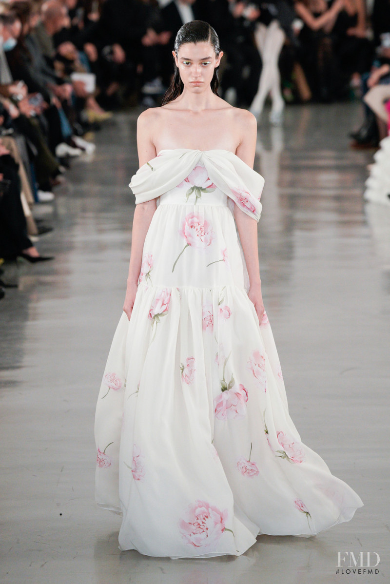 Giambattista Valli fashion show for Autumn/Winter 2022