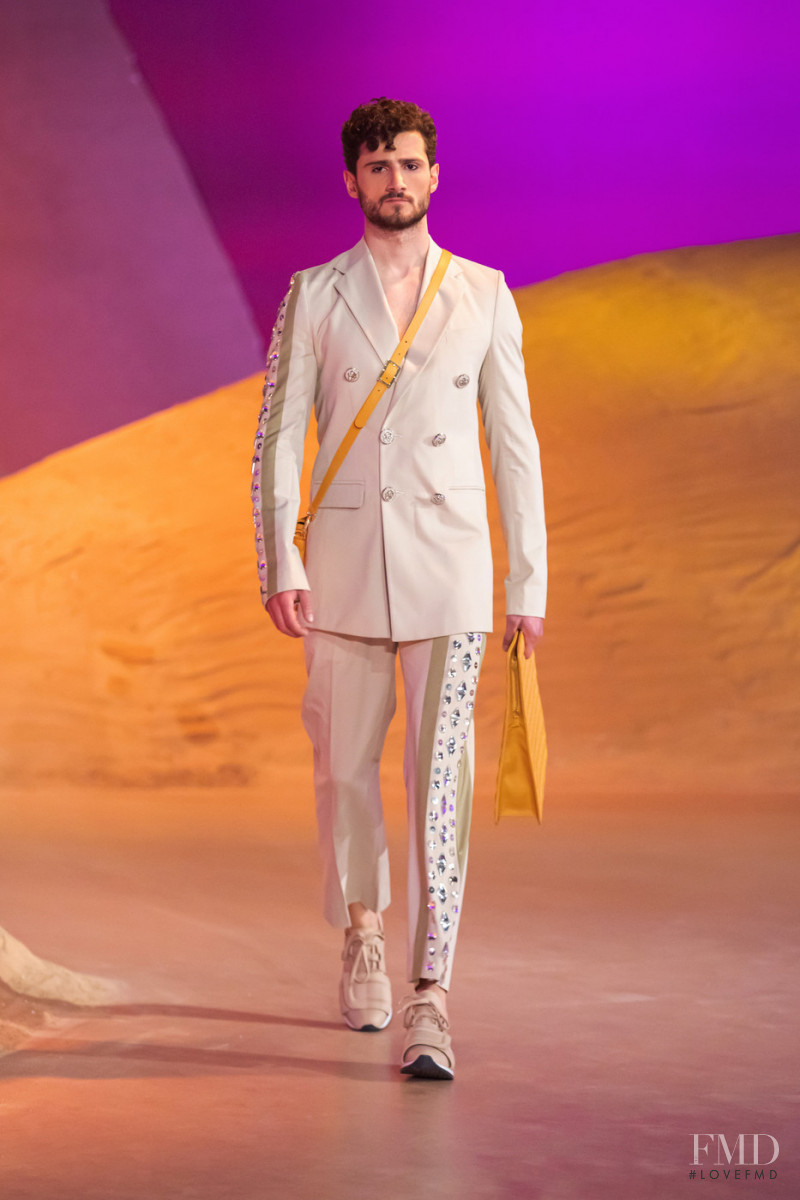 Georges Hobeika fashion show for Autumn/Winter 2022