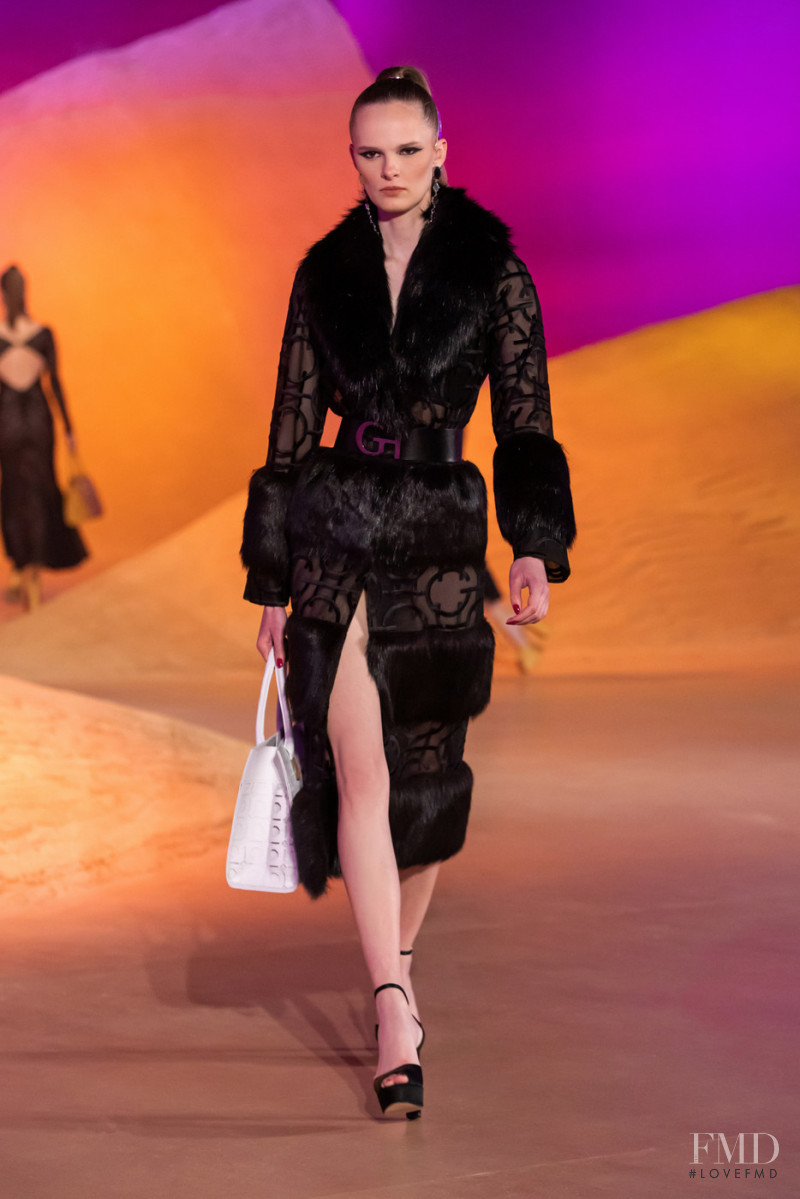 Georges Hobeika fashion show for Autumn/Winter 2022