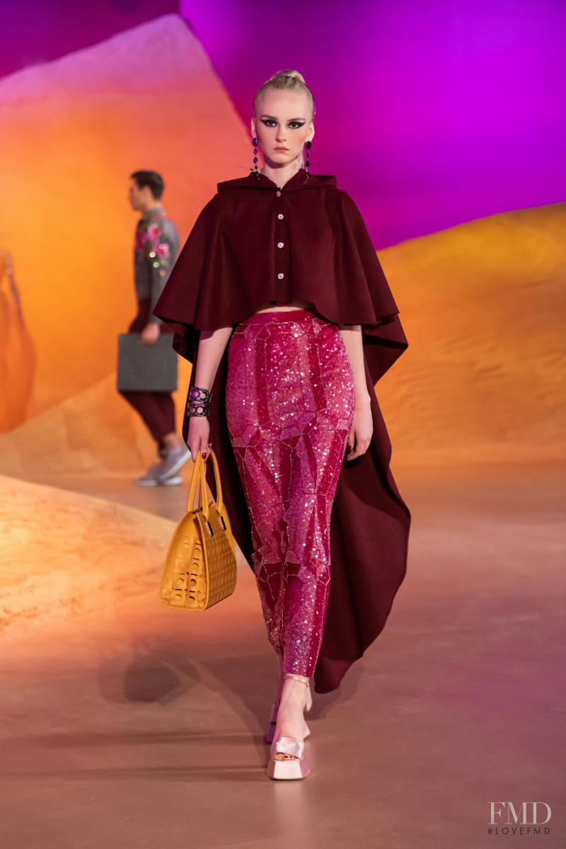 Georges Hobeika fashion show for Autumn/Winter 2022