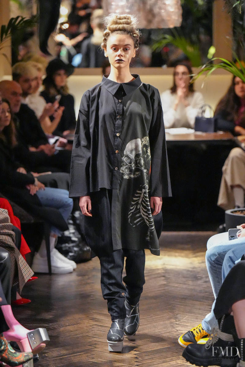 Ia London fashion show for Autumn/Winter 2022