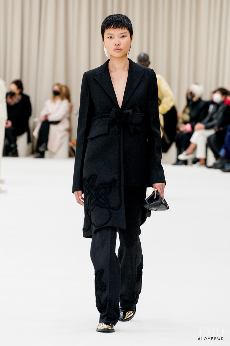 Kayako Higuchi featured in  the Jil Sander fashion show for Autumn/Winter 2022