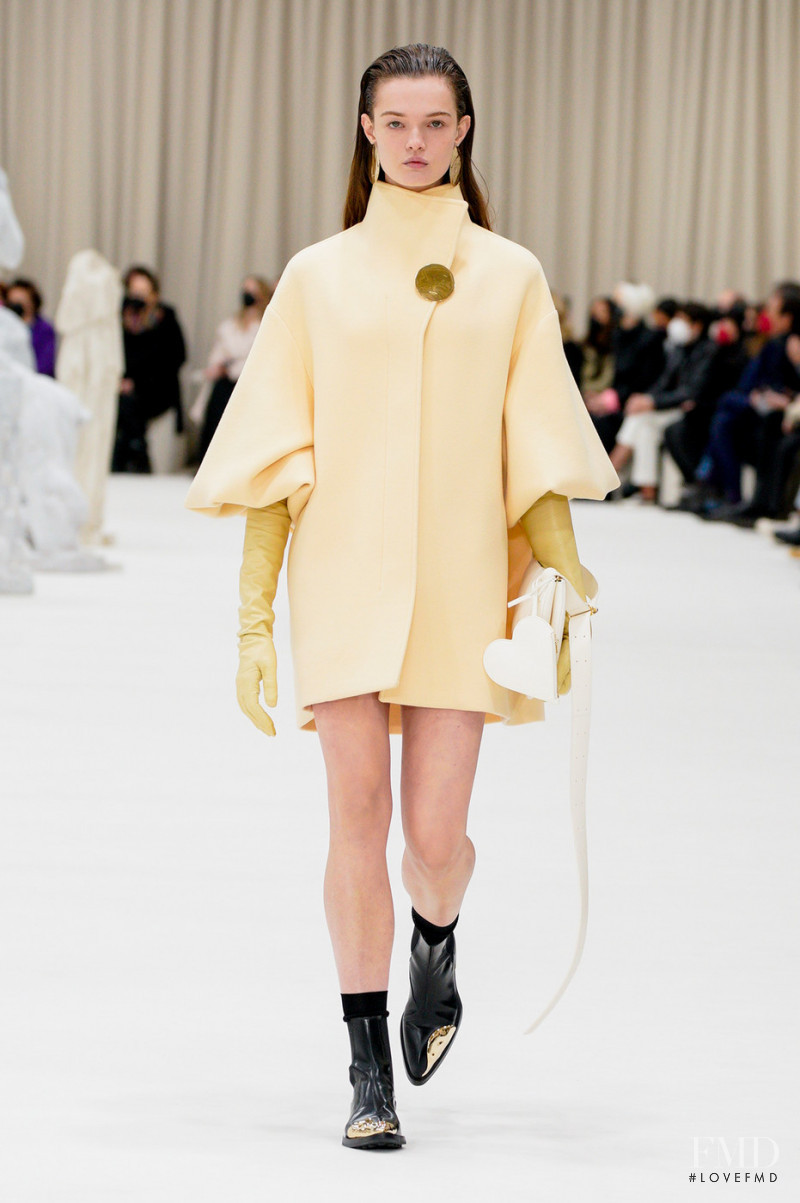 Lulu Tenney featured in  the Jil Sander fashion show for Autumn/Winter 2022