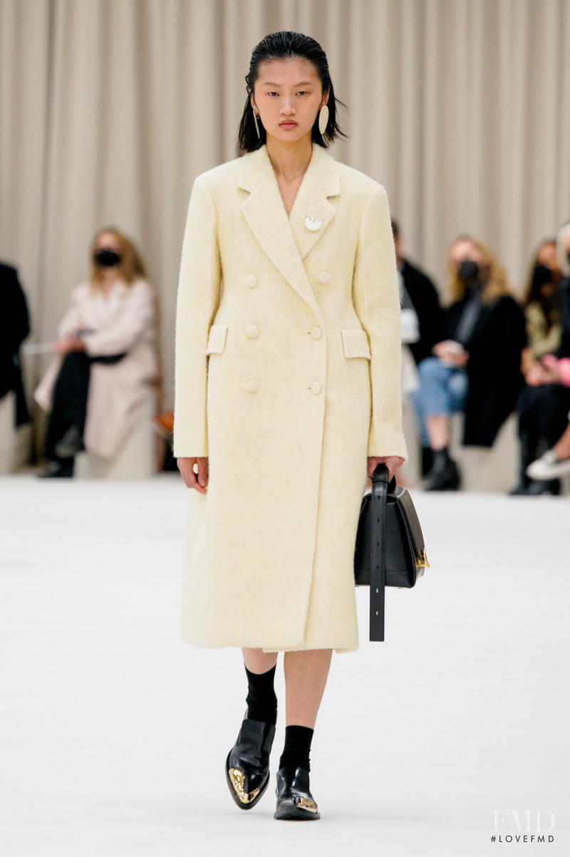 Yilan Hua featured in  the Jil Sander fashion show for Autumn/Winter 2022