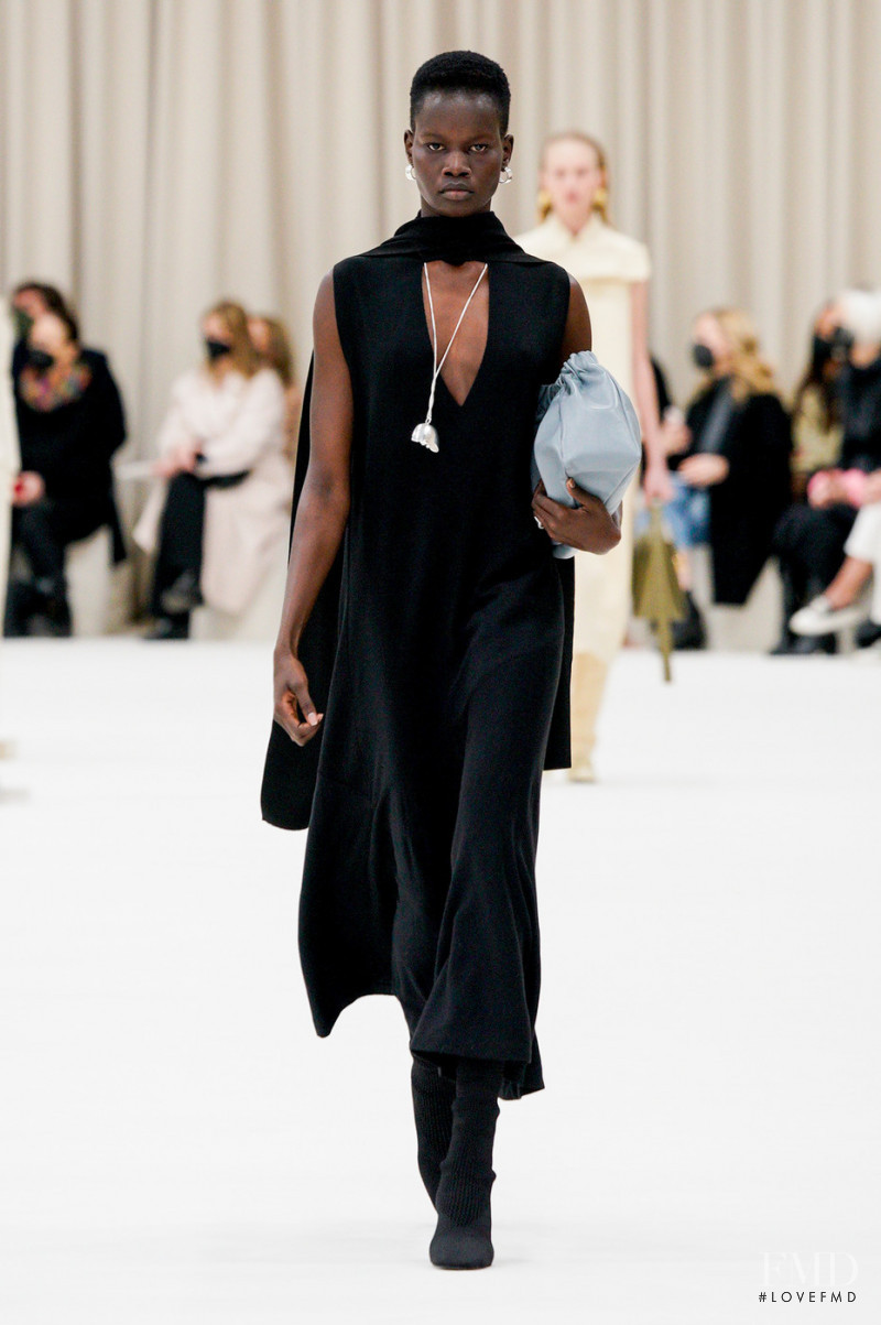 Mary Ukech featured in  the Jil Sander fashion show for Autumn/Winter 2022