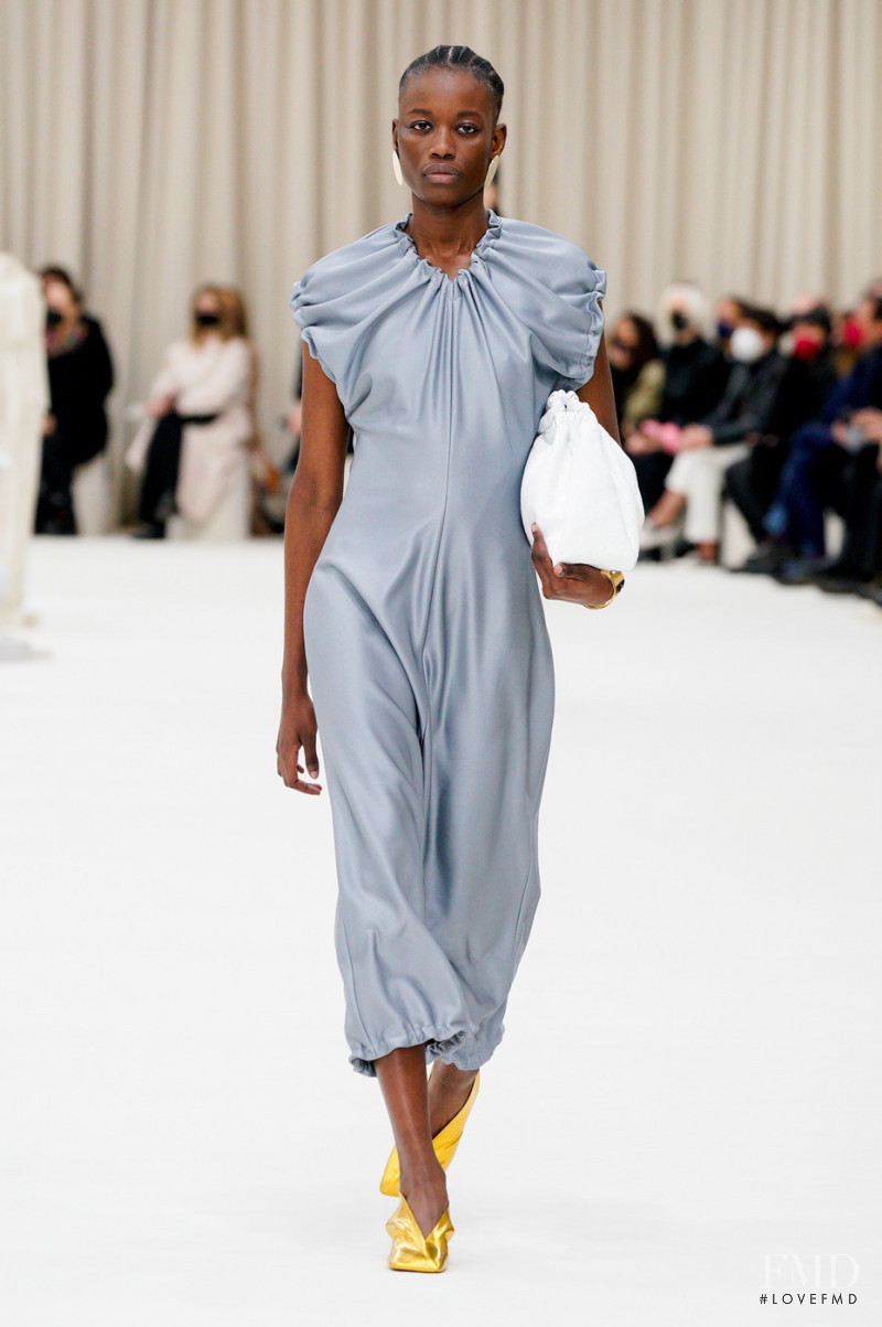 Beyonce Ambrose featured in  the Jil Sander fashion show for Autumn/Winter 2022