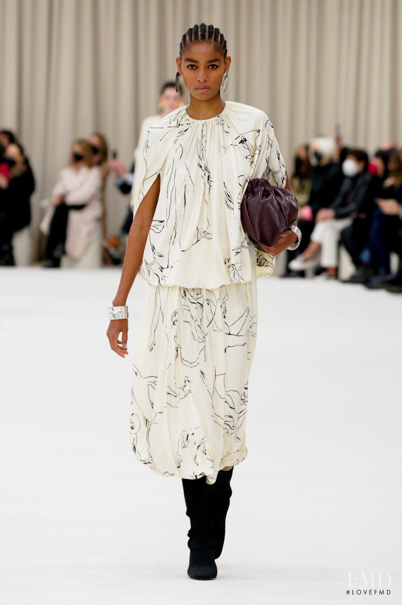 Blesnya Minher featured in  the Jil Sander fashion show for Autumn/Winter 2022