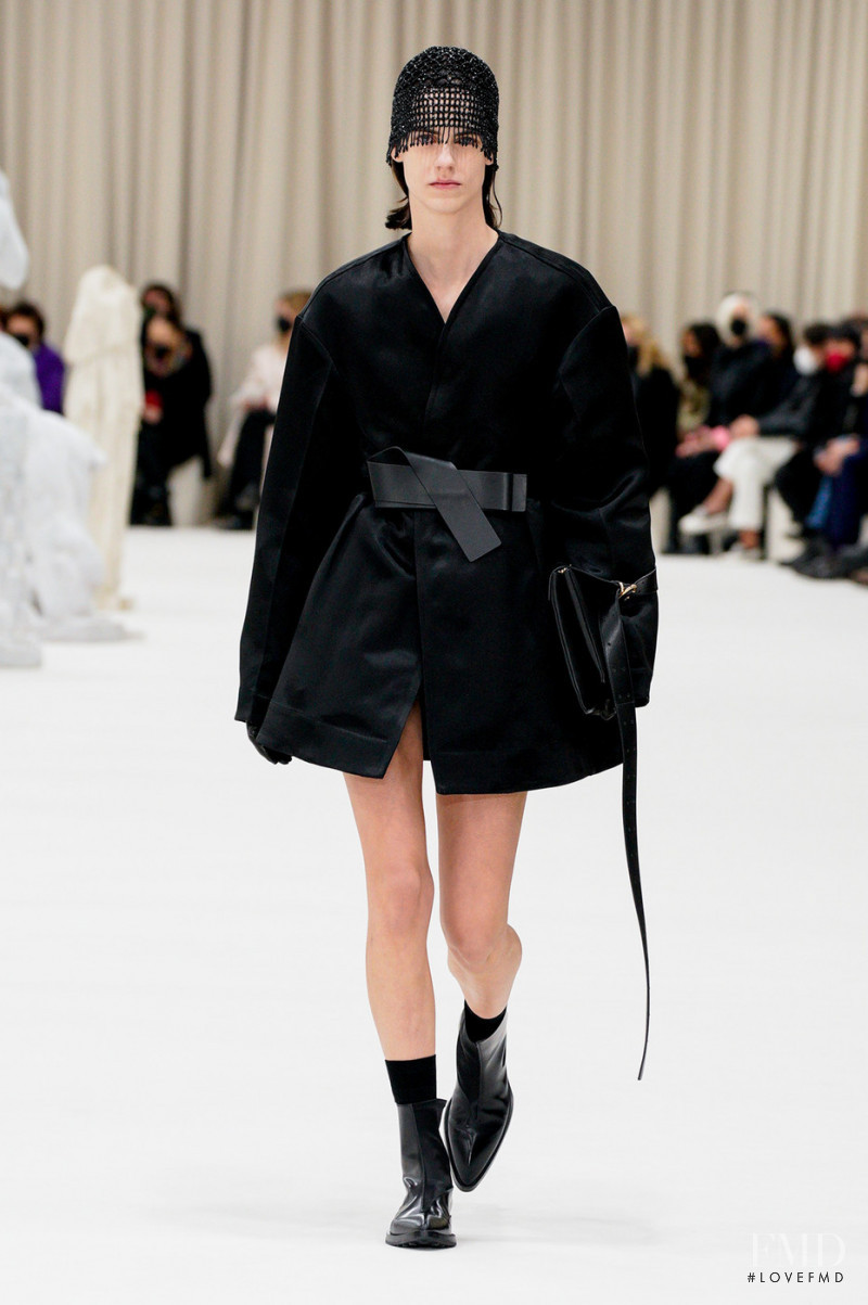 Miriam Sanchez featured in  the Jil Sander fashion show for Autumn/Winter 2022