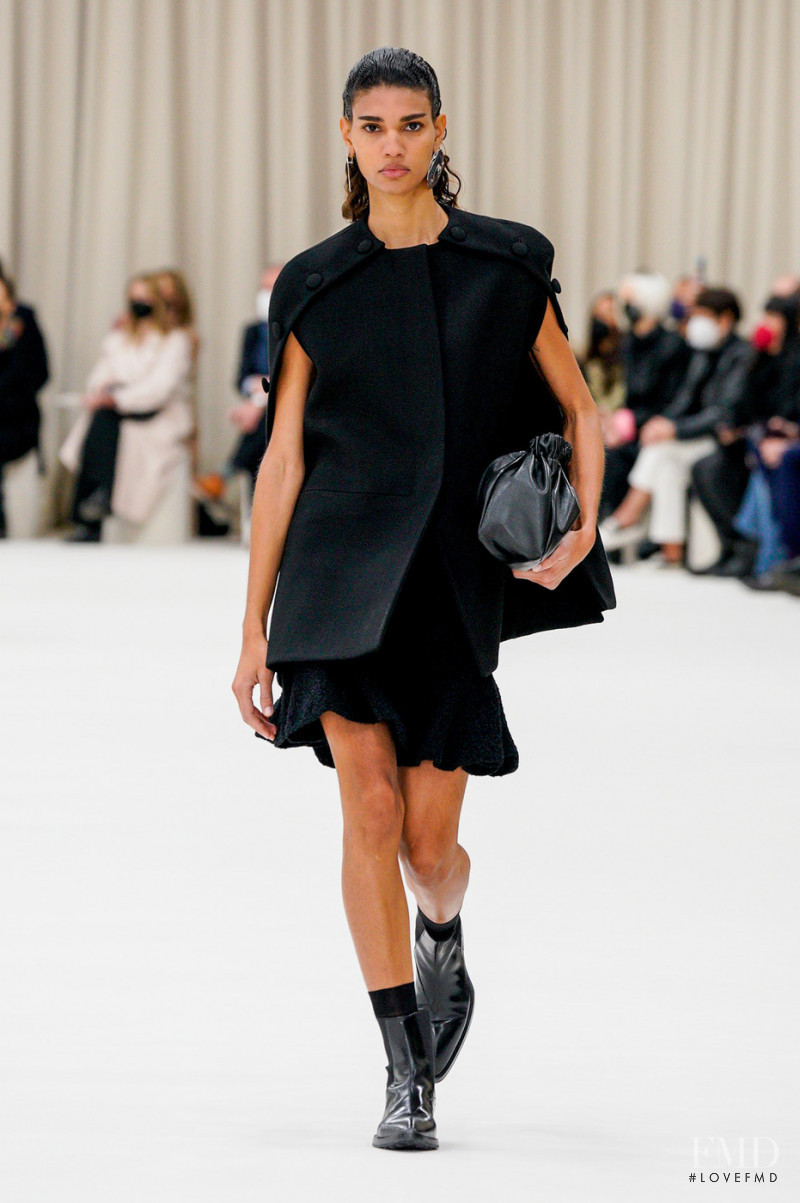 Barbara Valente featured in  the Jil Sander fashion show for Autumn/Winter 2022