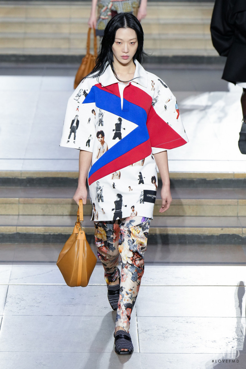 So Ra Choi featured in  the Louis Vuitton fashion show for Autumn/Winter 2022