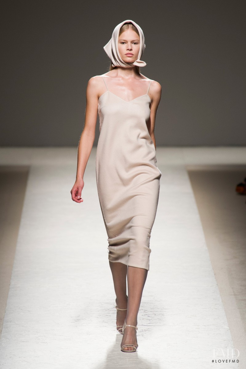 Anna Ewers featured in  the Max Mara fashion show for Spring/Summer 2014