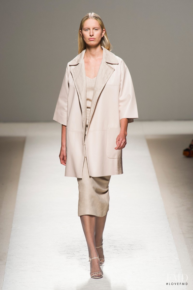 Karolina Kurkova featured in  the Max Mara fashion show for Spring/Summer 2014