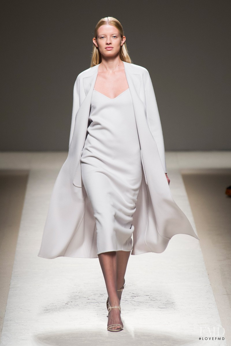 Natalia Siodmiak featured in  the Max Mara fashion show for Spring/Summer 2014