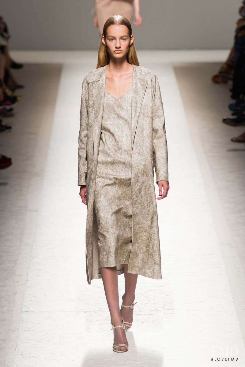 Maartje Verhoef featured in  the Max Mara fashion show for Spring/Summer 2014