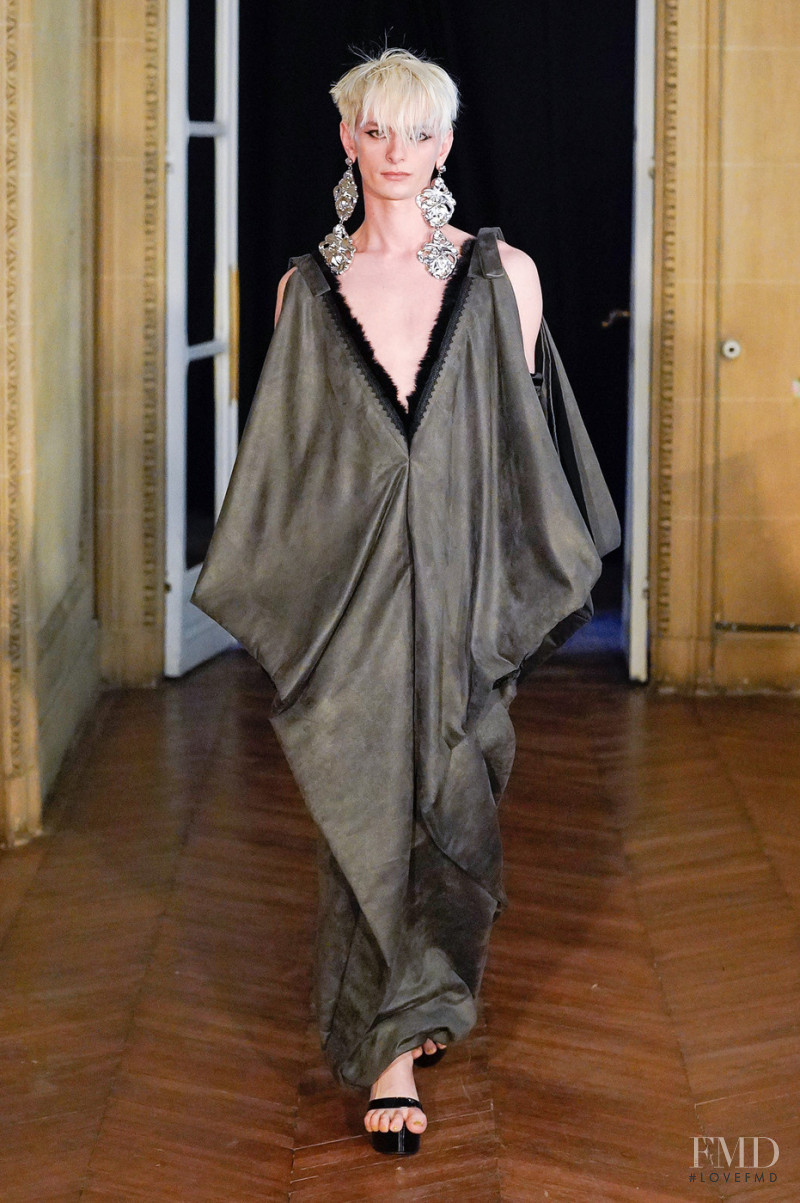 Laruicci fashion show for Autumn/Winter 2022