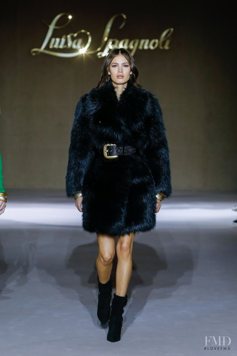 Luisa Spagnoli fashion show for Autumn/Winter 2022