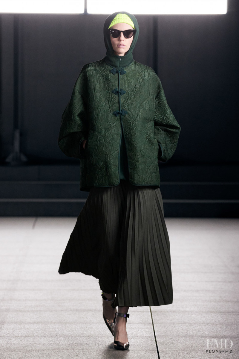 Mame Kurogouchi fashion show for Autumn/Winter 2022