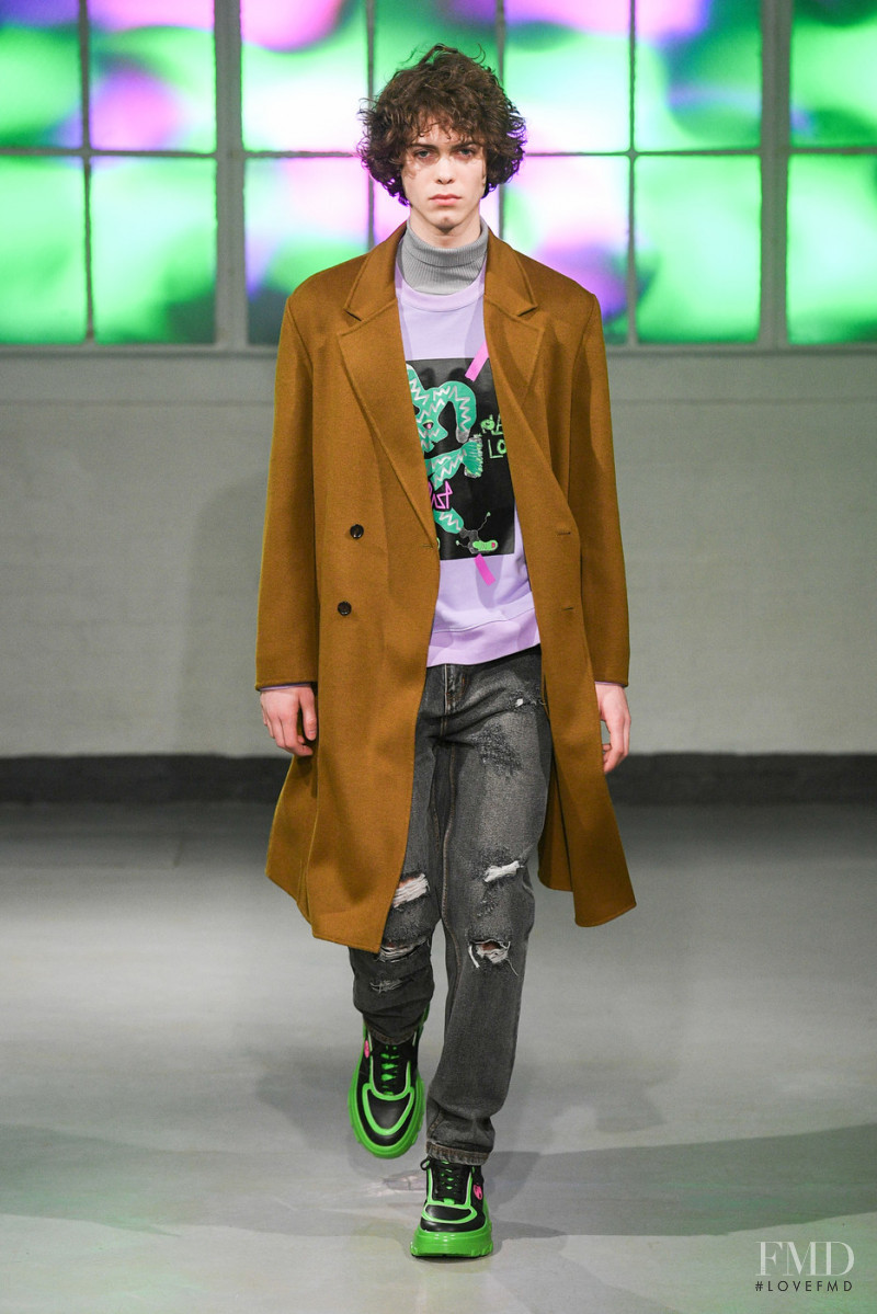 Mark Fast fashion show for Autumn/Winter 2022