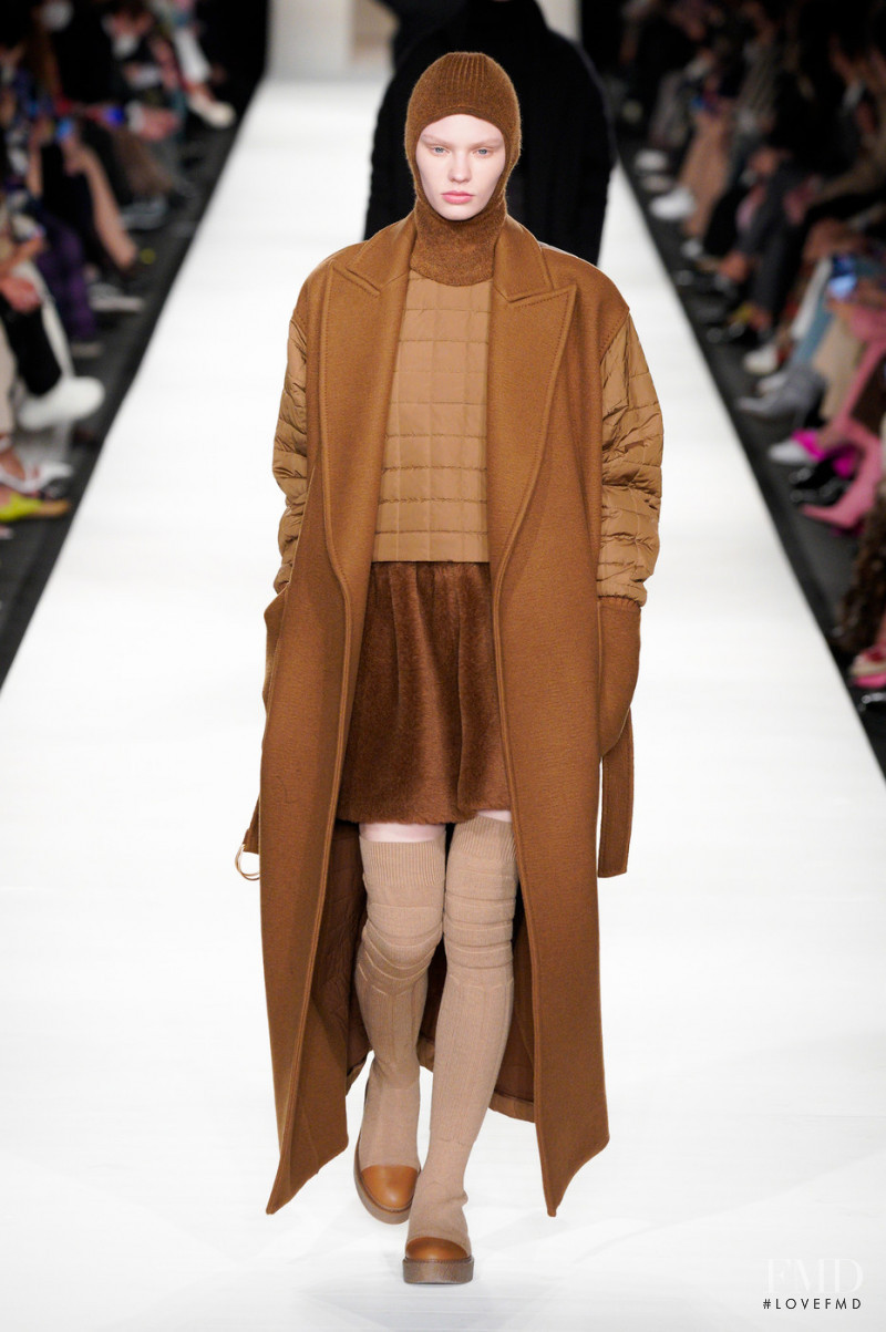 Vilma Sjöberg featured in  the Max Mara fashion show for Autumn/Winter 2022