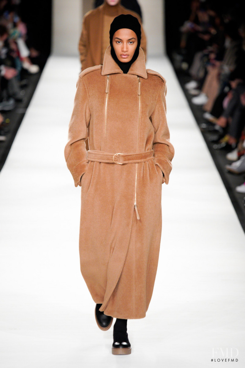 Sacha Quenby featured in  the Max Mara fashion show for Autumn/Winter 2022
