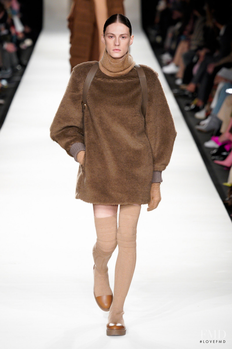 Harlow Rose Monroe featured in  the Max Mara fashion show for Autumn/Winter 2022