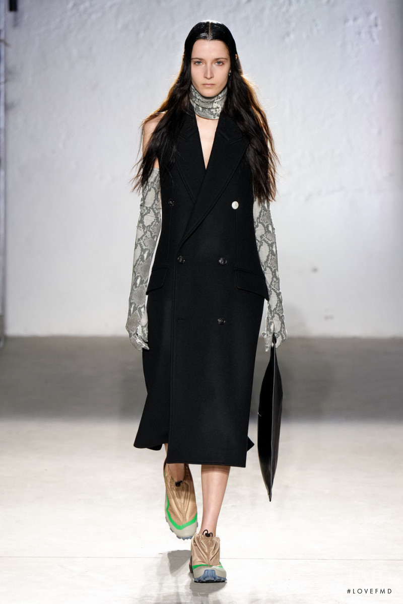 MM6 Maison Martin Margiela fashion show for Autumn/Winter 2022