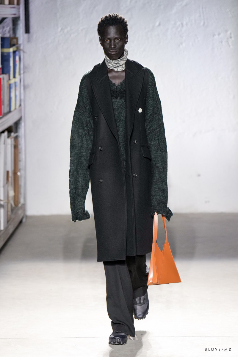 MM6 Maison Martin Margiela fashion show for Autumn/Winter 2022