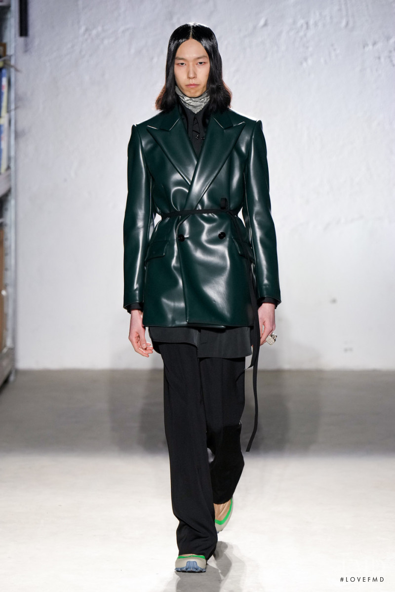 MM6 Maison Martin Margiela fashion show for Autumn/Winter 2022