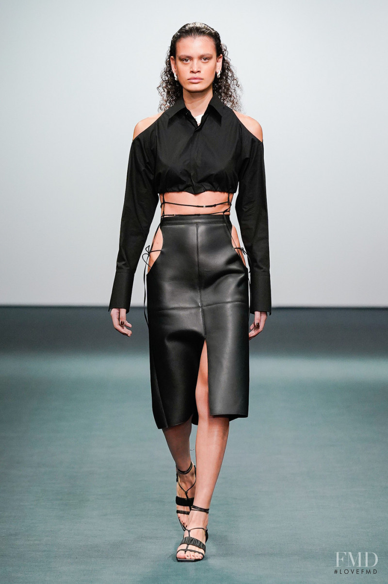 Mila van der Horst featured in  the Nensi Dojaka fashion show for Autumn/Winter 2022