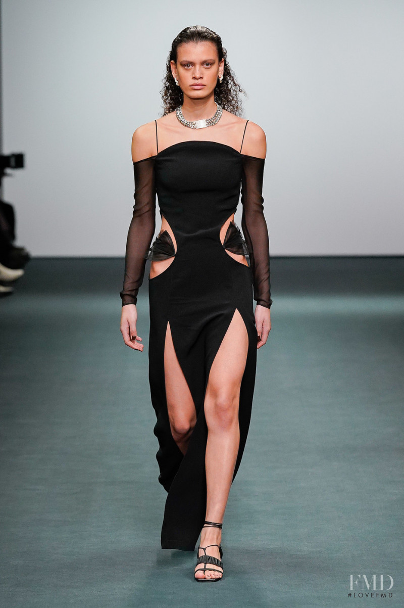 Mila van der Horst featured in  the Nensi Dojaka fashion show for Autumn/Winter 2022