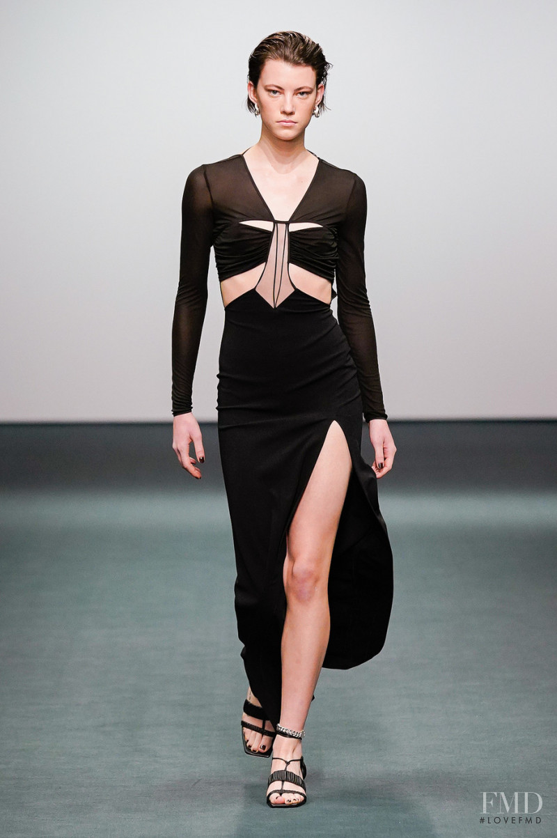 Dana Smith featured in  the Nensi Dojaka fashion show for Autumn/Winter 2022
