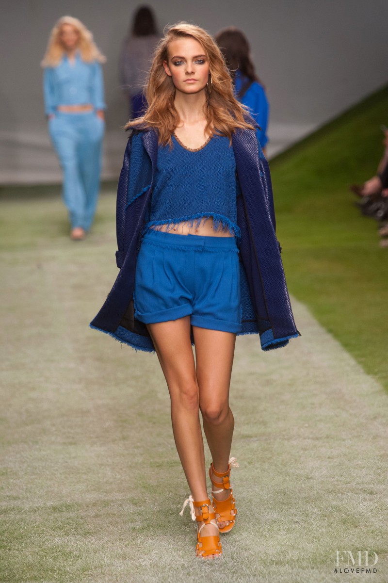 Nimuë Smit featured in  the Topshop Unique fashion show for Spring/Summer 2014