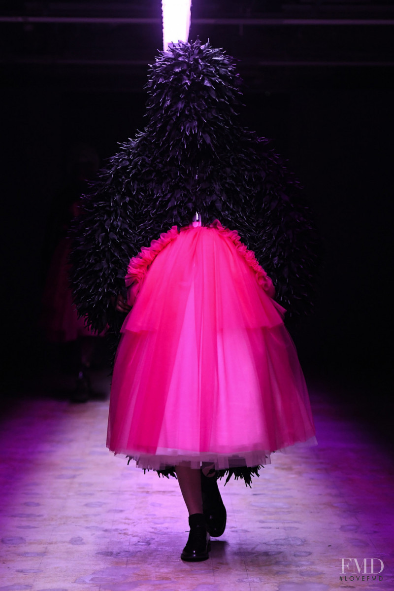 Noir Kei Ninomiya fashion show for Autumn/Winter 2022